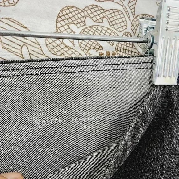 COPY - NWT White House Black Market Runway Jogger Gray Distressed Pull on Women… - Picture 5 of 8